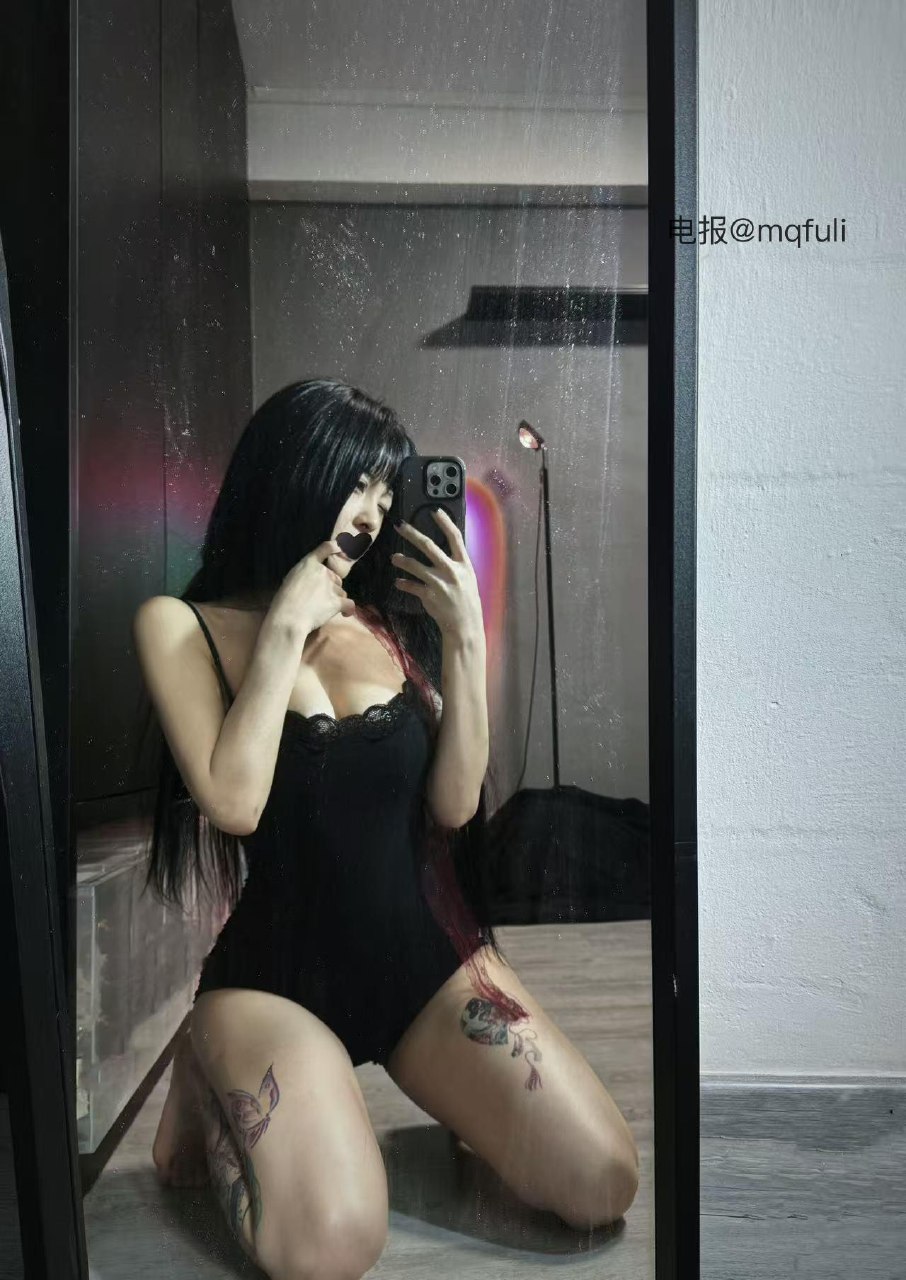 抖音BELLA贝拉密语空间日常:BELLA是美丽的意大利语,贝拉是她的中文名,这个女孩把国际范和亲切揉在了一起