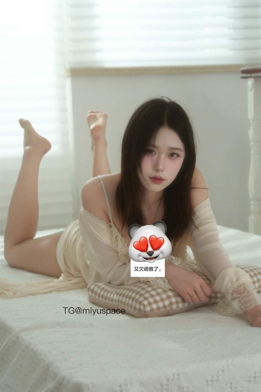 抖音小羊少岛遇日常：小羊是她的属相，少是她的状态，这只羊把温顺和稀缺揉在了一起