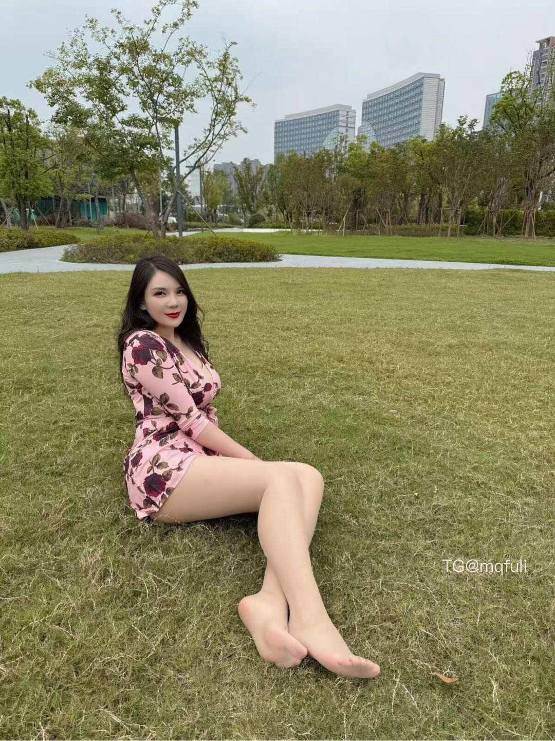 抖音温柔十三姨岛遇日常:温柔是她的性格,十三姨是黄飞鸿里的经典角色,这个女孩把软和飒揉在了一起