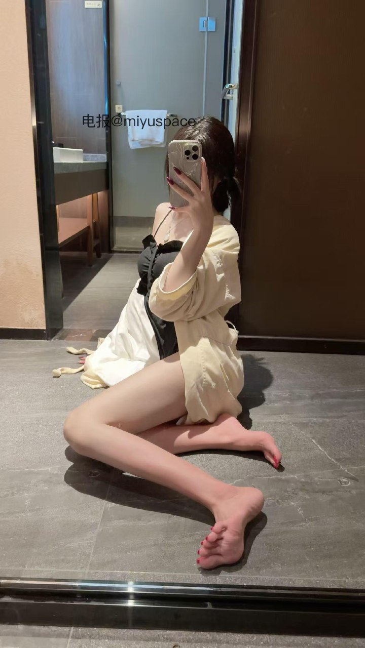 抖音兔妮妮密语空间日常:兔是她的属相,妮妮是她的小名,这只兔把萌感和亲切揉在了一起