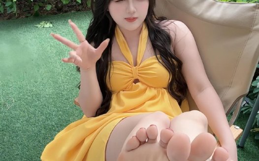 抖音草莓不可爱密语空间日常:草莓是她的本体,不可爱是她的反话,这个女孩把傲娇和甜蜜揉在了一起