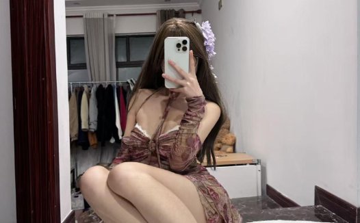 抖音赠若离密语空间日常:赠是给予,若离是若即若离,这个女孩把温柔和距离感揉在了一起